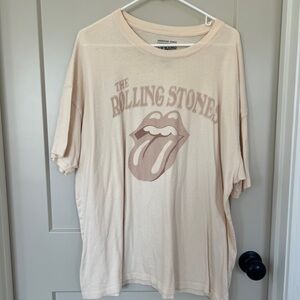 American Eagle Outfitters Cream Graphic Tee